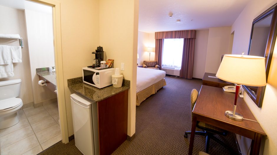 Holiday Inn Express & Suites Drayton Val Suite