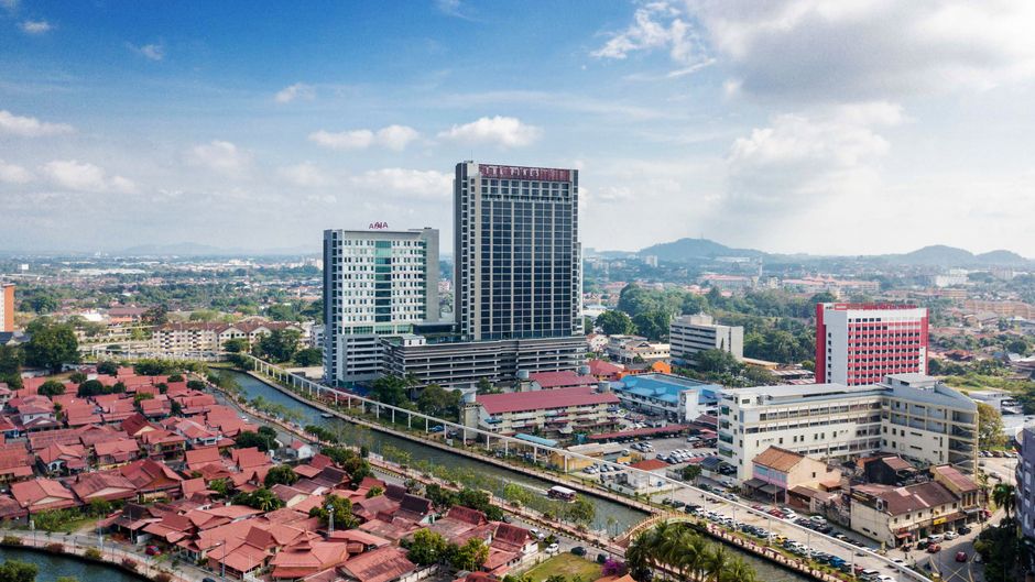 The Pines Melaka Exterior