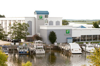Holiday Inn Grand Haven Waterfront