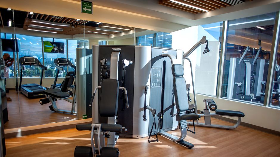 Holiday Inn Hotel & Suites Medica Sur Health Club