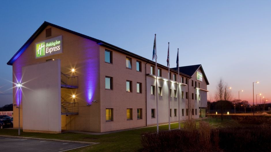 Holiday Inn Express Doncaster Exterior
