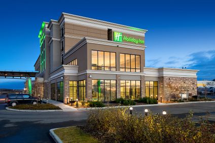 Holiday Inn and Suites Red Deer South