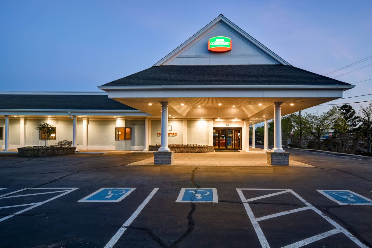 Hotels in Hyannis, MA