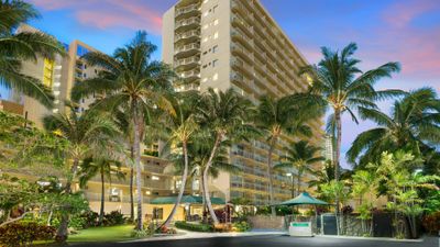 Courtyard by Marriott Waikiki Beach