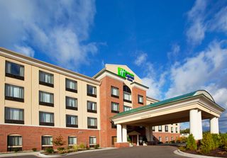 Holiday Inn Express Hotel & Suites