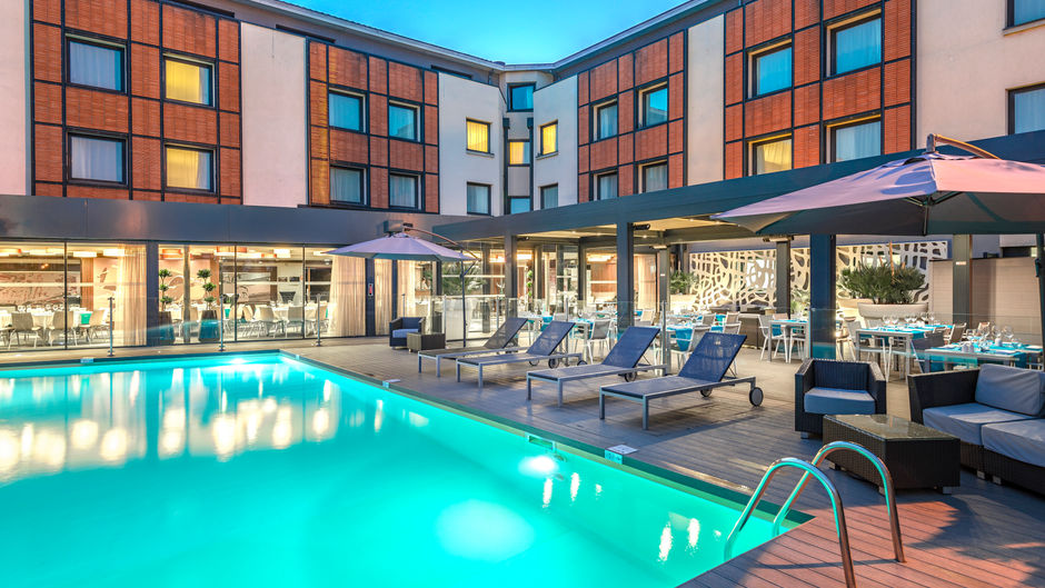 Holiday Inn Toulouse Airport Exterior