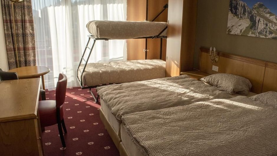Alpine Classic Hotel Leysin Room