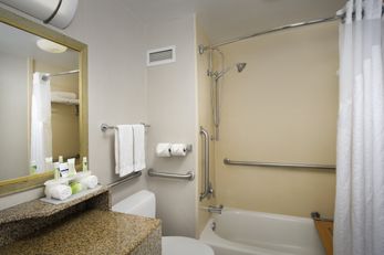 Holiday Inn Express Baltimore/Stadiums