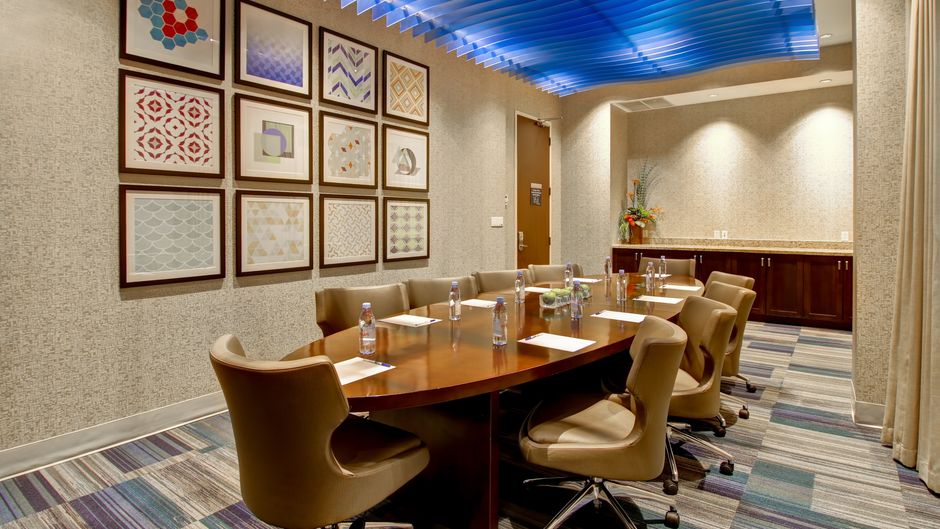 Holiday Inn Express & Suites Markham Meeting