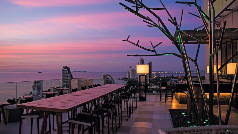 Holiday Inn Pattaya Lobby