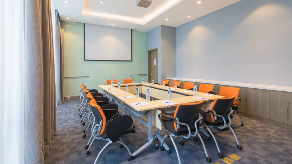 Holiday Inn Express Guian Yungu Meeting
