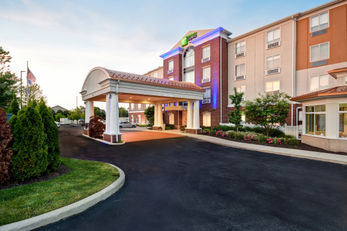 Holiday Inn Express Hotel & Suites
