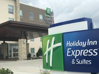 Holiday Inn Express & Suites-Medical Ctr