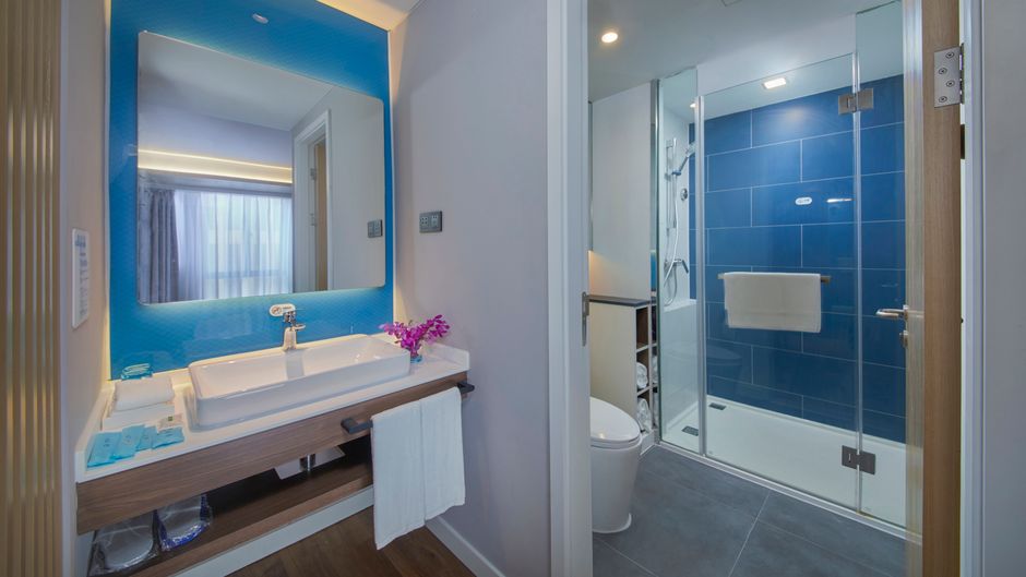 Holiday Inn Express Jinshan Room