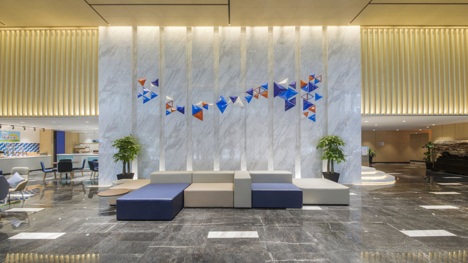 Holiday Inn Express Jinshan Lobby