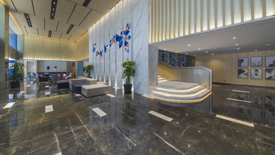 Holiday Inn Express Jinshan Lobby