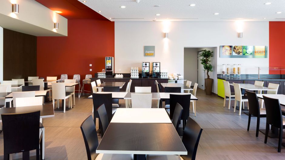 Holiday Inn Express Odysseum Restaurant