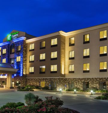Holiday Inn Express & Suites Midland