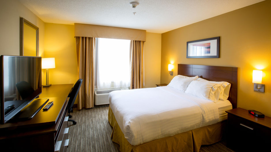Holiday Inn Express Room