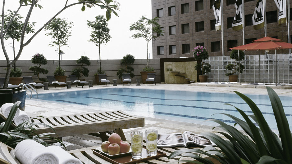 M Hotel Singapore Pool