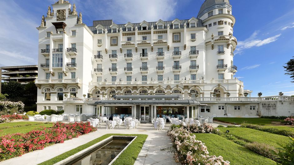 Eurostars Hotel Real Exterior