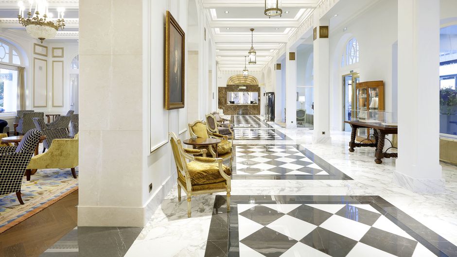 Eurostars Hotel Real Lobby