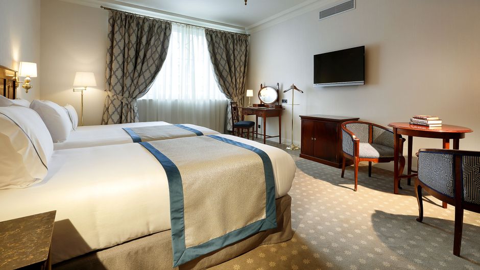Eurostars Hotel Real Room