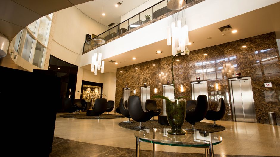 Staybridge Suites Lobby