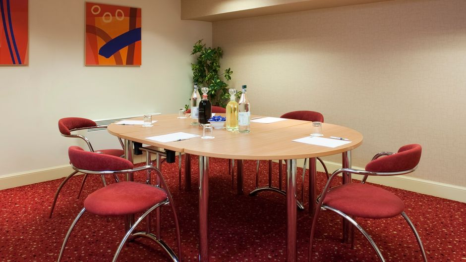Holiday Inn Express Edinburgh City Ctr Meeting