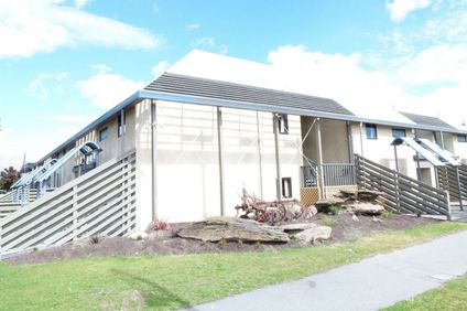 Centennial Court Motor Inn