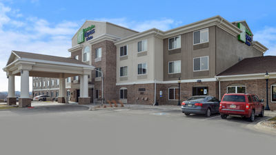Holiday Inn Express & Suites Omaha West
