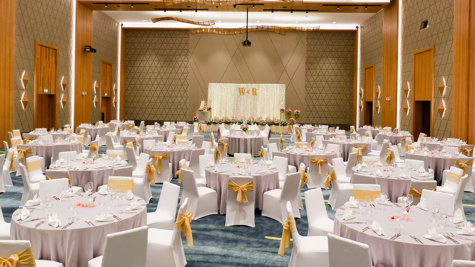 Holiday Inn Rsort Vana Nava Hua Hin Ballroom