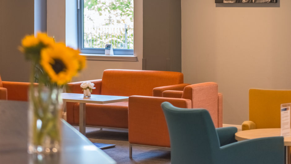 Holiday Inn Express-Castle Bromwich Lobby