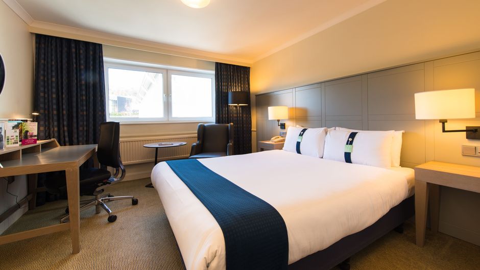 Holiday Inn Edinburgh Room