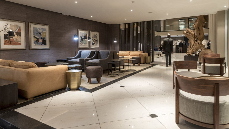 Hotel Avenida Lobby