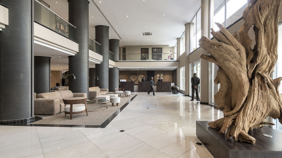 Hotel Avenida Lobby