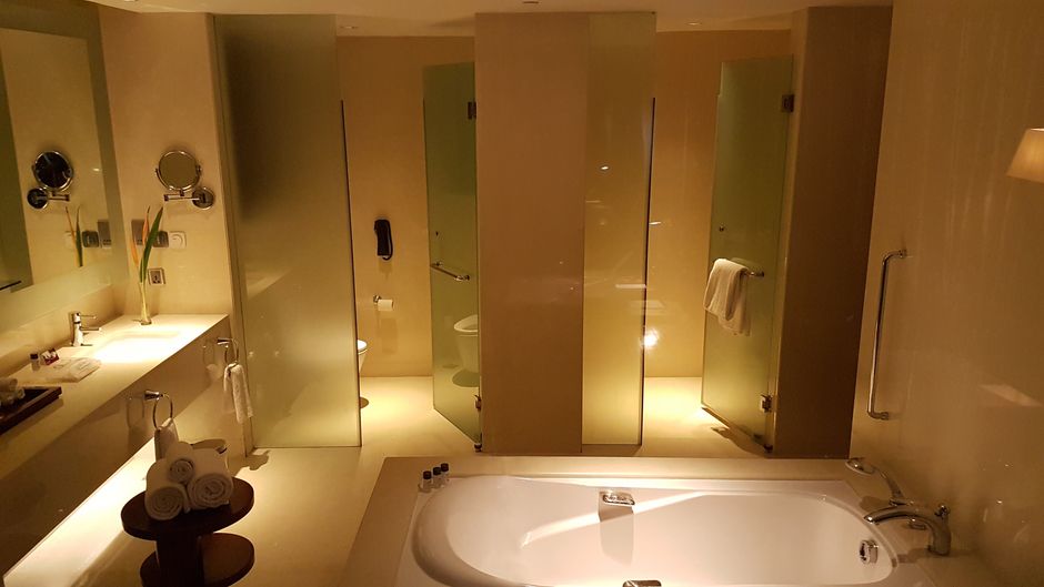 Crowne Plaza Kochi Room