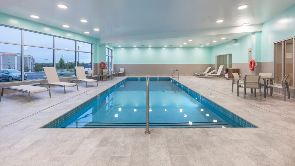 Holiday Inn Express & Suites Moncton Pool