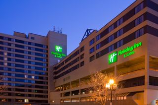 Holiday Inn Hotel & Suites