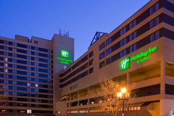 Holiday Inn Hotel & Suites