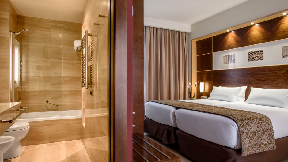Exe Leon Hotel Room