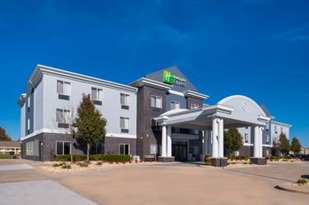 Holiday Inn Express & Suites Pittsburg