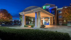 Holiday Inn Express Hotel & Suites