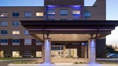 Holiday Inn Express/Suites Duluth North