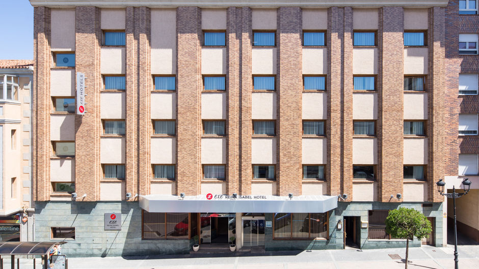Exe Reina Isabel Exterior