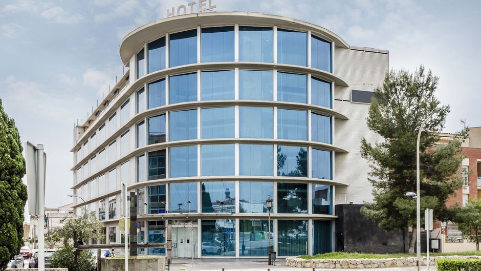 Exe Cunit Suites & Spa Exterior