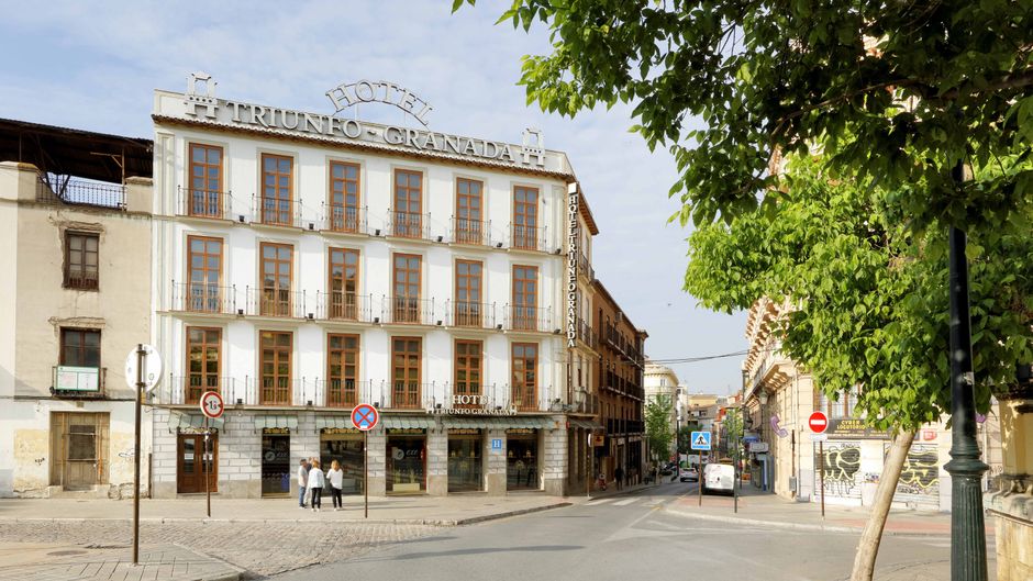 Exe Triunfo Granada Exterior