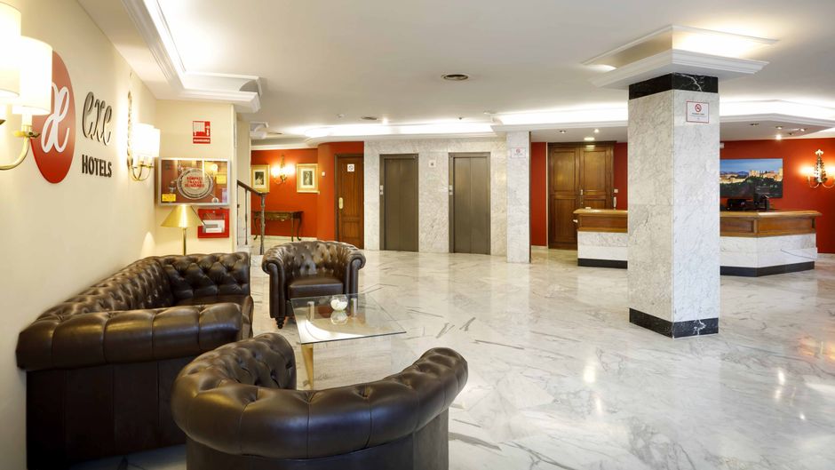 Exe Triunfo Granada Lobby