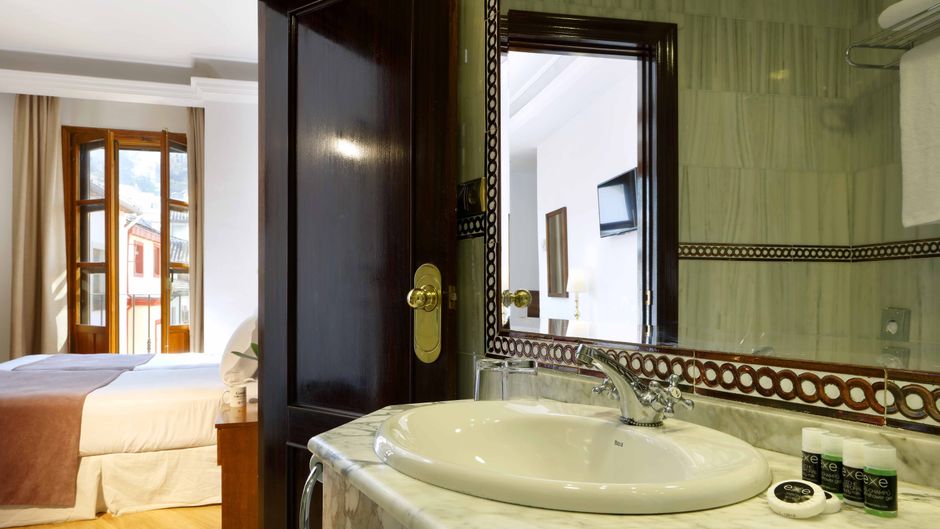 Exe Triunfo Granada Room