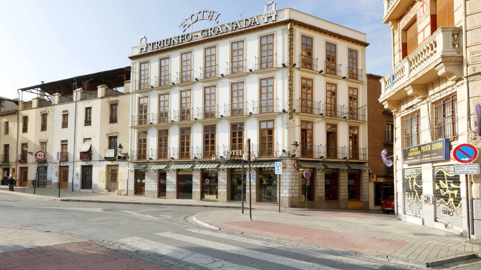 Exe Triunfo Granada Exterior